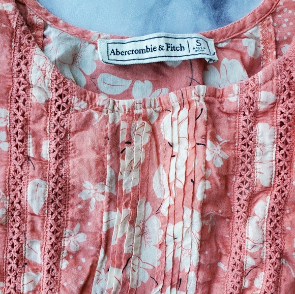 abercrombie off the shoulder floral top - Picture 3 of 4